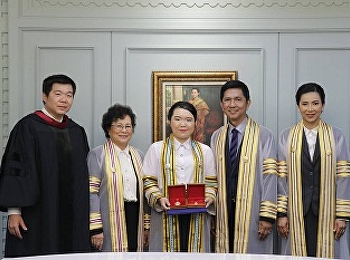 ขอแสดงความยินดีกับ นางสาวดุษฎีพร
สกุลศรีขจร 57127320027
นักศึกษาสาขาการจัดการโรงแรม
วิทยาลัยนานาชาติ
มหาวิทยาลัยราชภัฎสวนสุนันทา
จบการศึกษาด้วยเกียรตินิยมอันดับ1
เหรียญทองและได้รับเข็มรางวัล ส ทองคำ