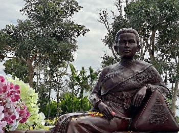 Faculty and students of International
College Attended the Ceremony to Invite
the Statue of Queen Sunandha Kumareerat.
to be Officially Enshrined at the front
yard of Queen Sunandha Kumariratana.
Suan Sunandha Rajabhat University Nakhon
Pathom Campus